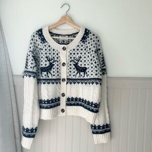 Old Navy Medium White Blue Fair Isle Reindeer Button Cardigan Cozy Sweater